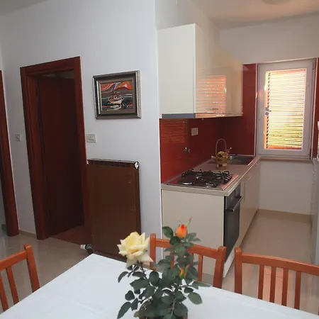 Cres Sucic Apartments Exterior photo
