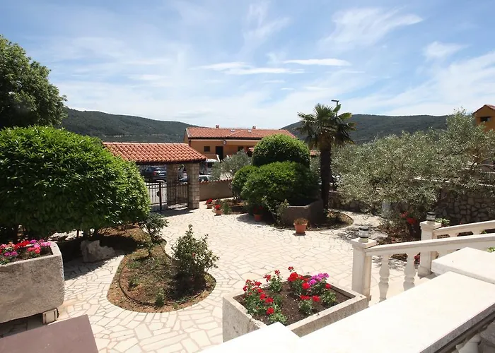 Cres Sucic Apartments
